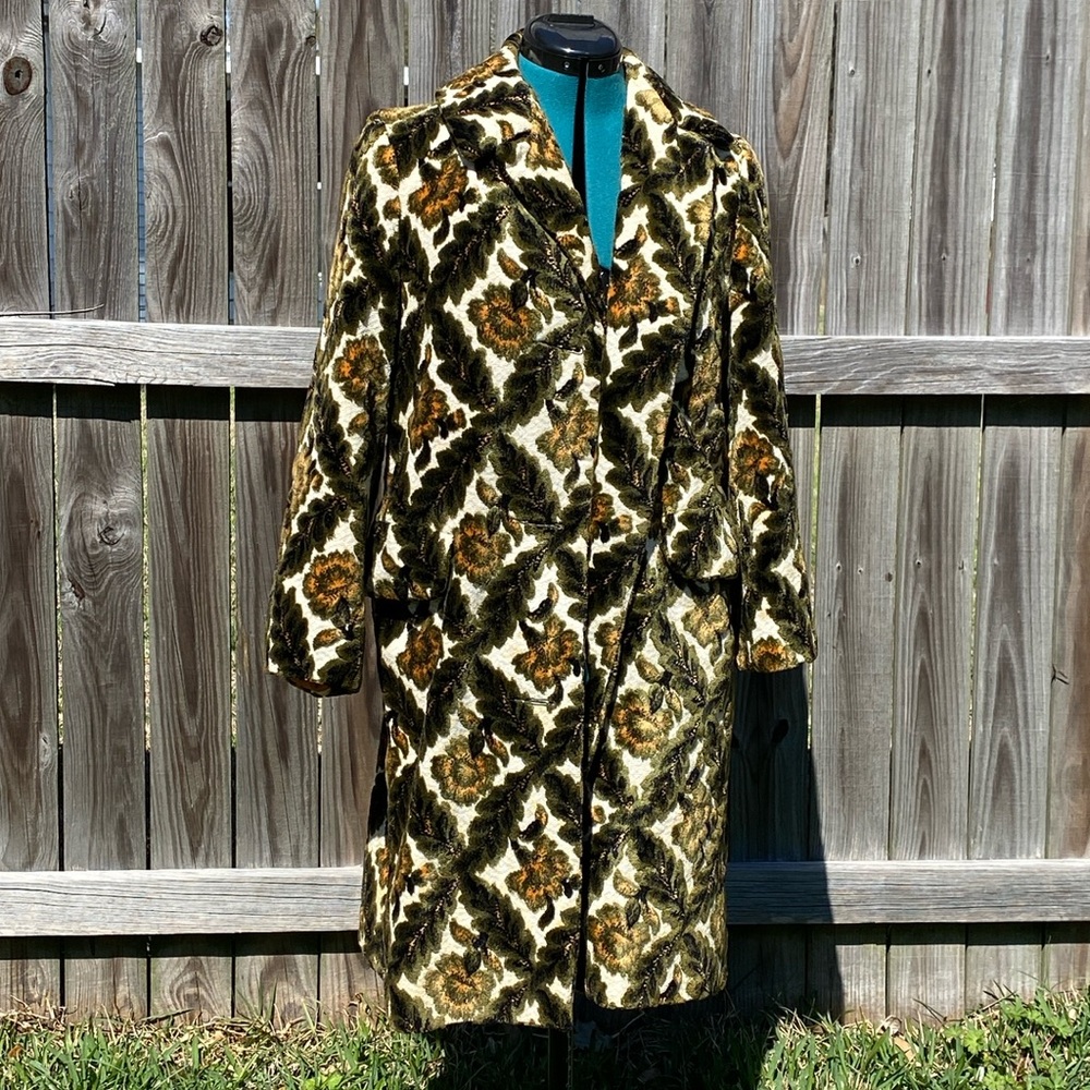 VINTAGE 60’s Brocade Carpet Coat.